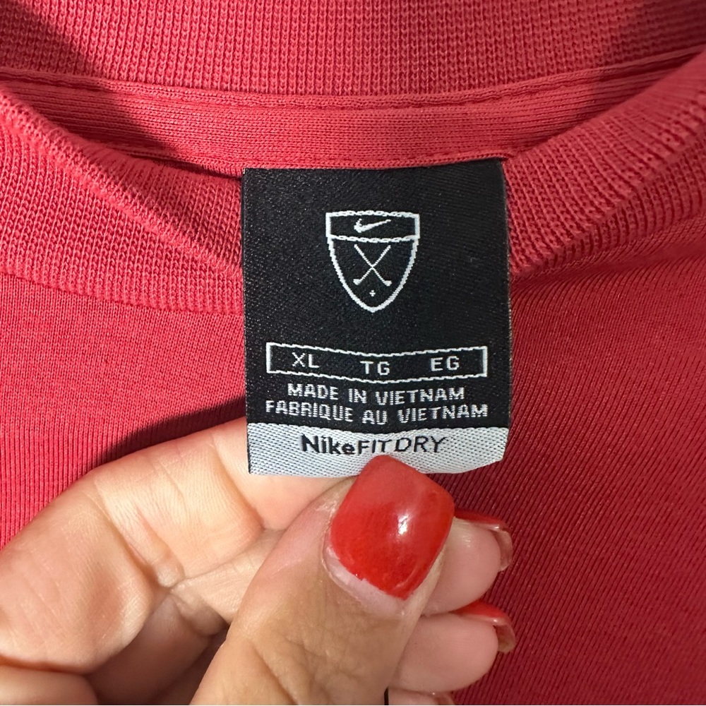 Nike Men's Red Golf Shirt - Picture 4 of 5